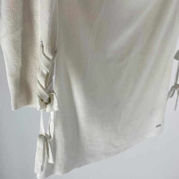 Stylish Cream Long Sleeve Top with Tie Details - Picture 2 of 3